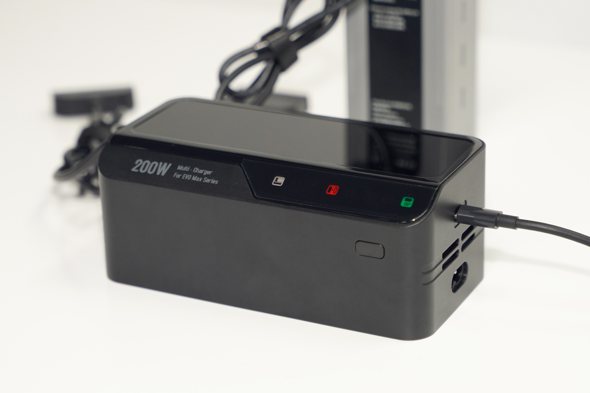 Autel EVO Max - 3-fach Multilader (200W) – Bild 8 von 12